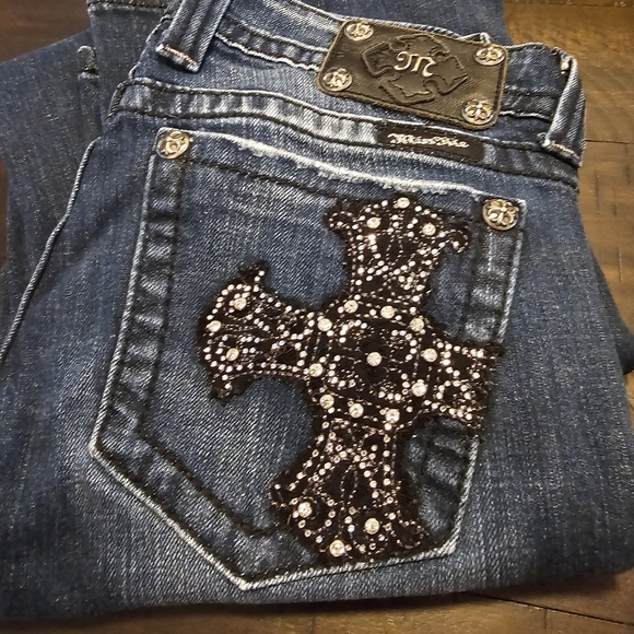 Size 28 Vintage Miss Me Jeans - Picture 2 of 3